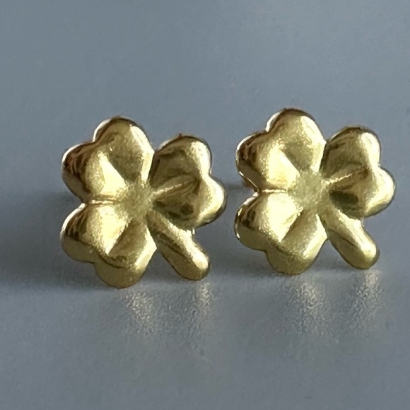 14k Gold Vermeil Four Leaf Clover Stud Earrings - Picture 12 of 12